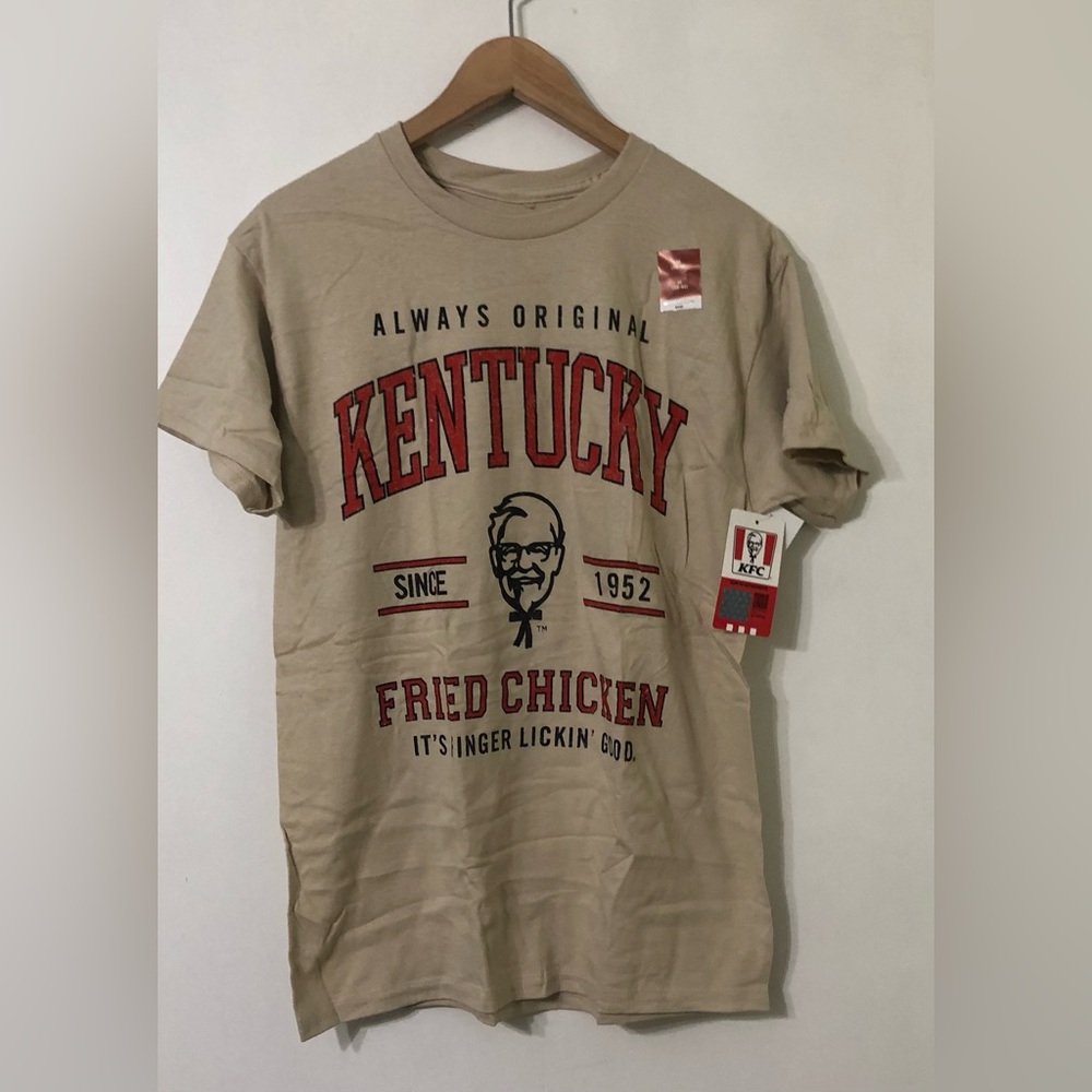 Kentucky Fried Chicken Beige 100% cotton men’s T-Shirt short sleeves .M